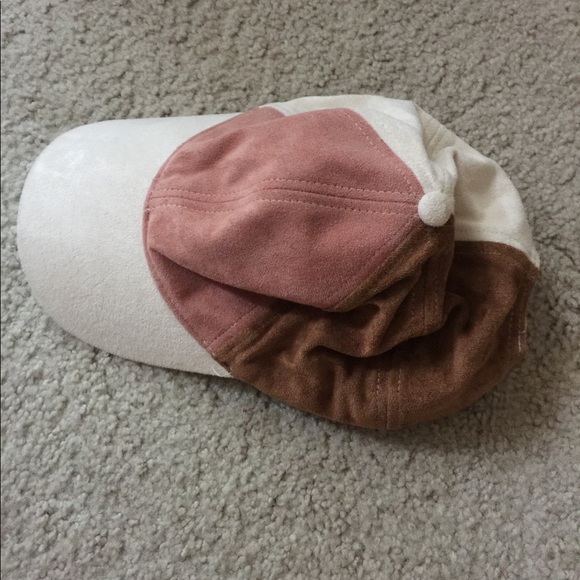 Color block hat - Picture 3 of 3